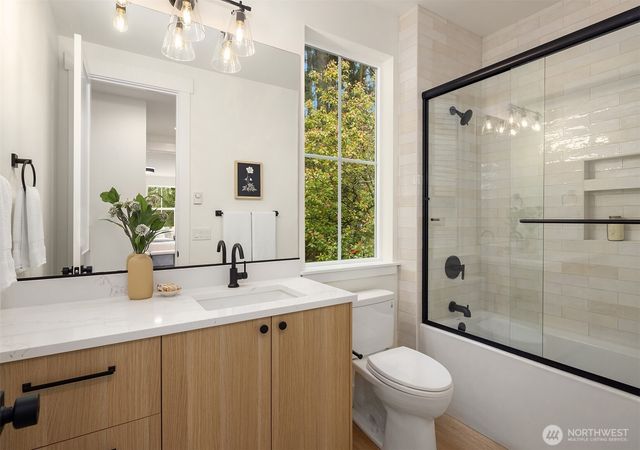 11812 NE 103rd Place, Kirkland, WA 98033