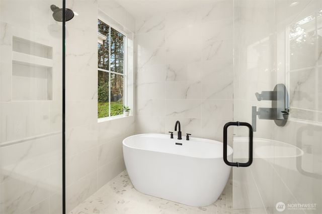 11812 NE 103rd Place, Kirkland, WA 98033