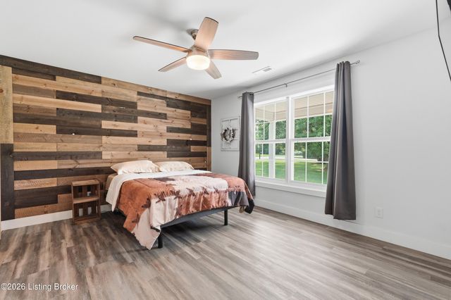 3712 Blossom Dr, La Grange, KY 40031