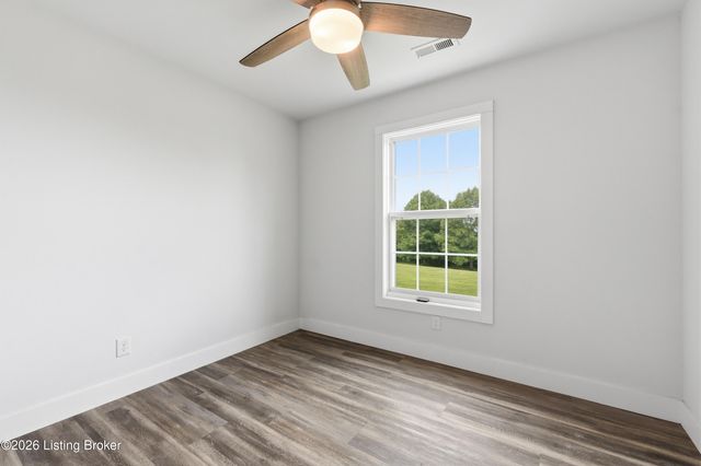 3712 Blossom Dr, La Grange, KY 40031