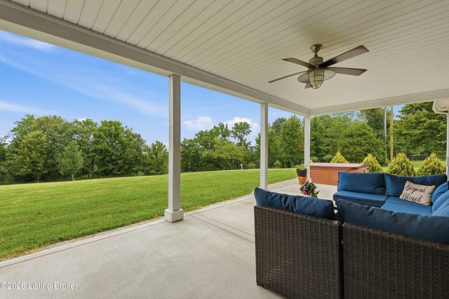 3712 Blossom Dr, La Grange, KY 40031