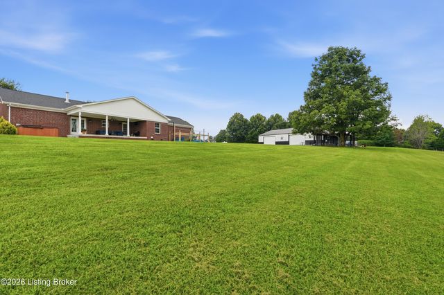 3712 Blossom Dr, La Grange, KY 40031