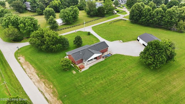 3712 Blossom Dr, La Grange, KY 40031