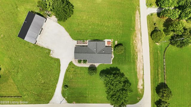 3712 Blossom Dr, La Grange, KY 40031