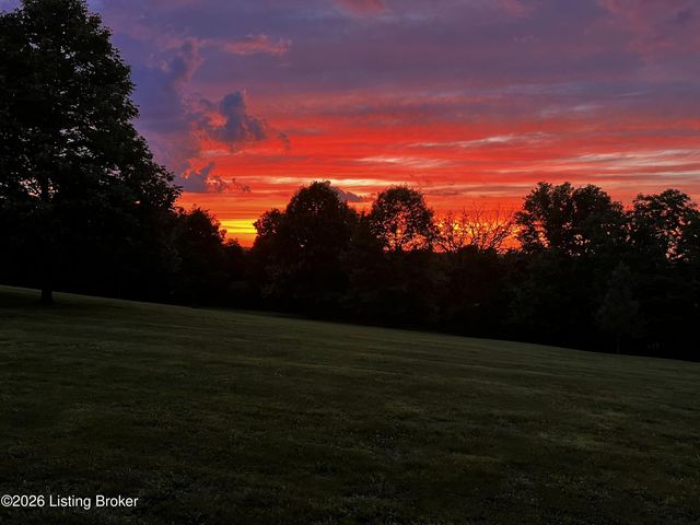 3712 Blossom Dr, La Grange, KY 40031