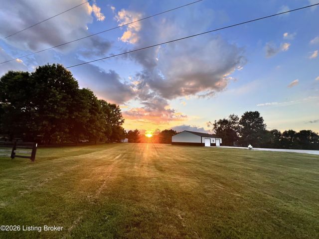 3712 Blossom Dr, La Grange, KY 40031