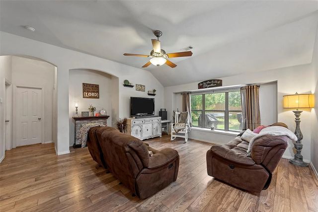 925 Remington Ranch Road, Mansfield, TX 76063