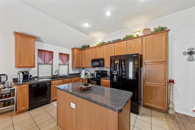 925 Remington Ranch Road, Mansfield, TX 76063