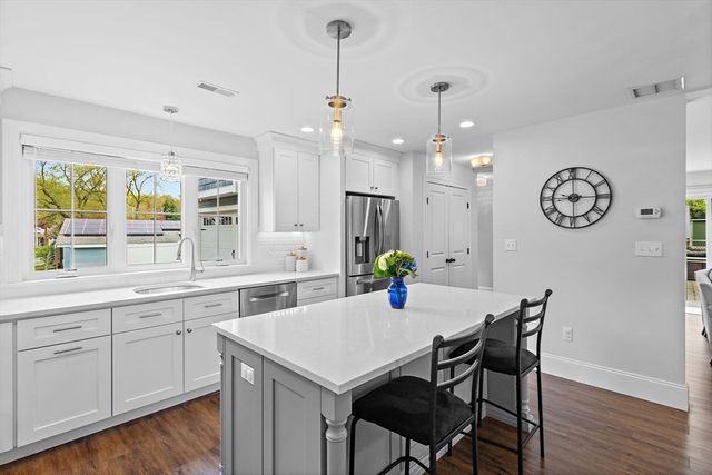 17 Bradford Rd, Natick, MA 01760