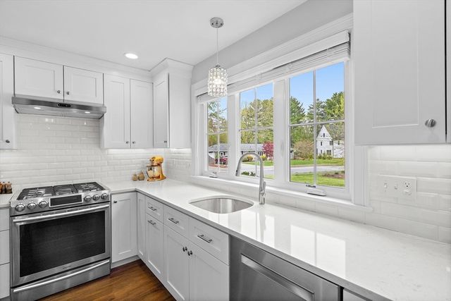 17 Bradford Rd, Natick, MA 01760