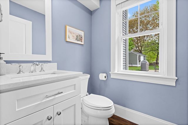 17 Bradford Rd, Natick, MA 01760