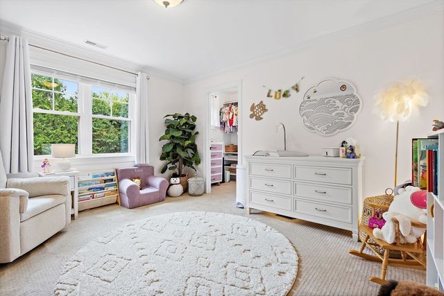 17 Bradford Rd, Natick, MA 01760