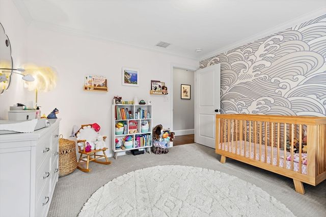 17 Bradford Rd, Natick, MA 01760