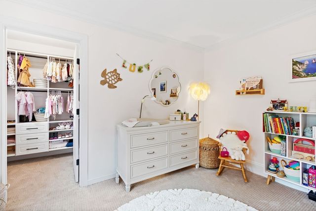 17 Bradford Rd, Natick, MA 01760