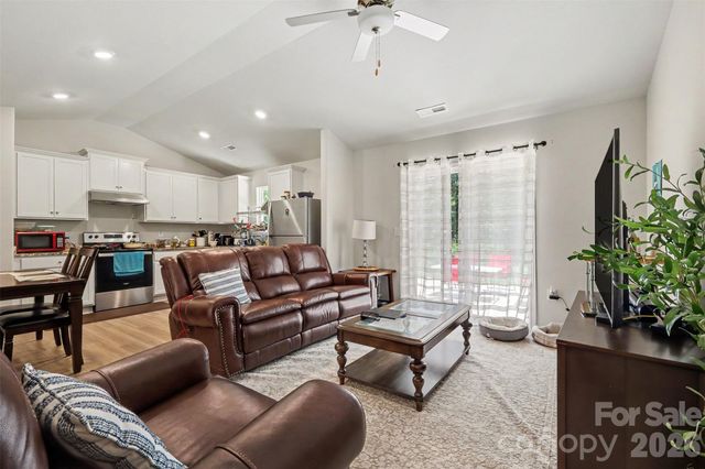 1329 Nia Road, Charlotte, NC 28215