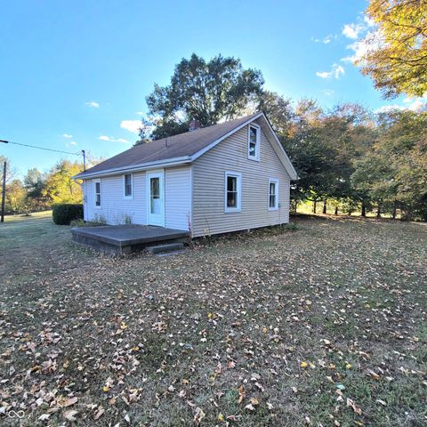 4082 W County Road 450 N, Greencastle, IN 46135