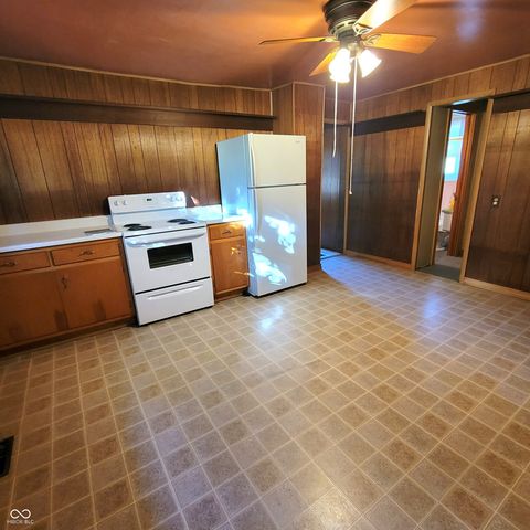 4082 W County Road 450 N, Greencastle, IN 46135