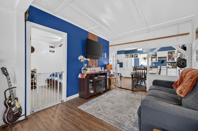 32 Gardner Ave, Swansea, MA 02777
