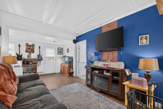 32 Gardner Ave, Swansea, MA 02777