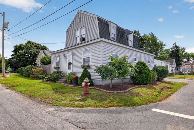32 Gardner Ave, Swansea, MA 02777