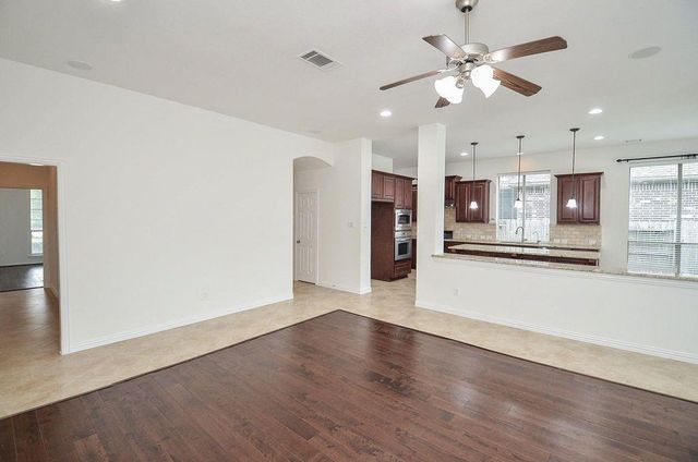 606 Floriencia St, Sugar Land, TX 77479