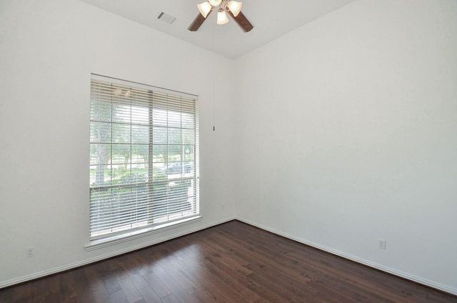 606 Floriencia St, Sugar Land, TX 77479