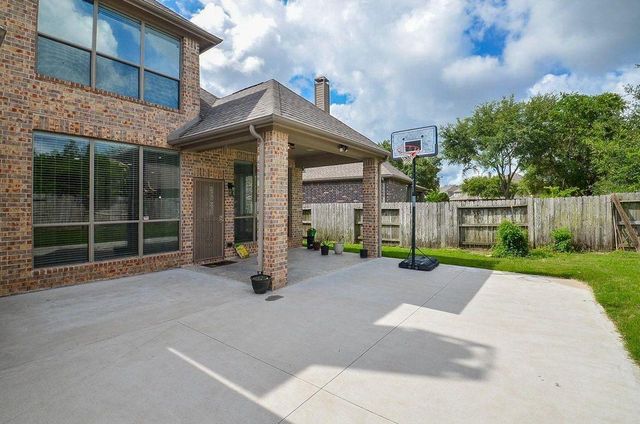 606 Floriencia St, Sugar Land, TX 77479