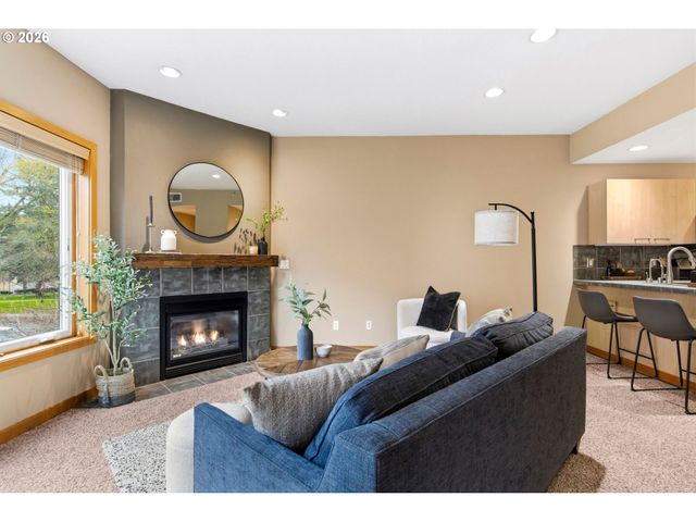 400 W 8TH St 236, Vancouver, WA 98660