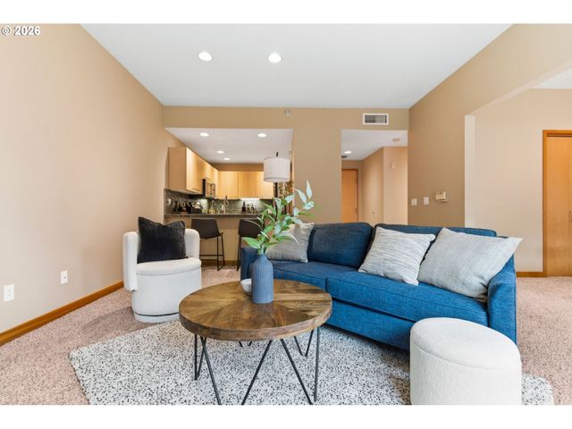 400 W 8TH St 236, Vancouver, WA 98660