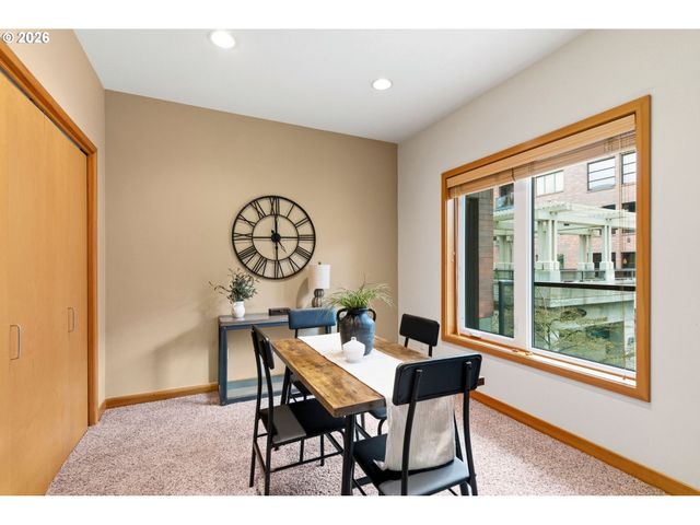 400 W 8TH St 236, Vancouver, WA 98660