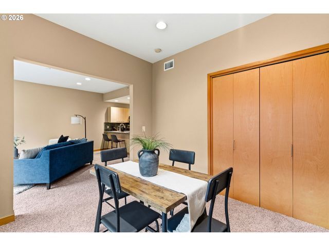 400 W 8TH St 236, Vancouver, WA 98660