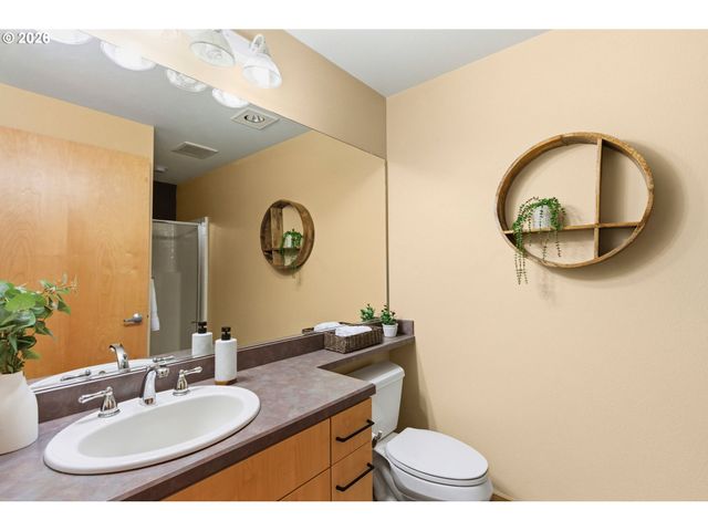 400 W 8TH St 236, Vancouver, WA 98660