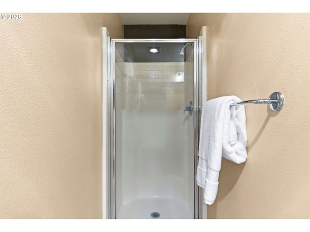 400 W 8TH St 236, Vancouver, WA 98660