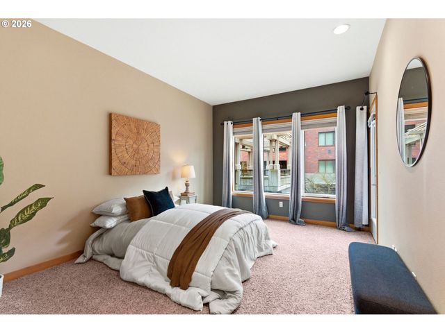 400 W 8TH St 236, Vancouver, WA 98660