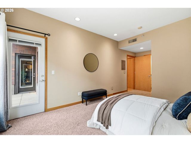 400 W 8TH St 236, Vancouver, WA 98660