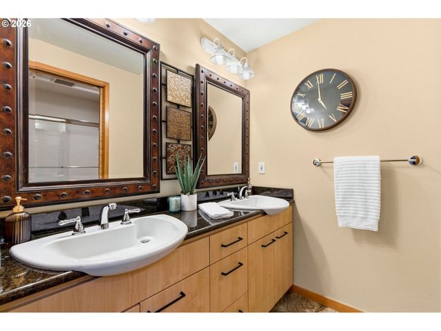 400 W 8TH St 236, Vancouver, WA 98660