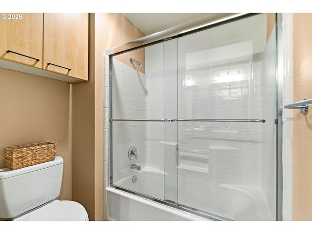 400 W 8TH St 236, Vancouver, WA 98660