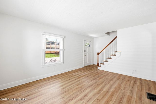5128 Laughlin Ave, Louisville, KY 40214
