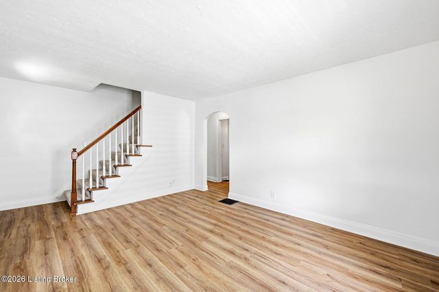 5128 Laughlin Ave, Louisville, KY 40214