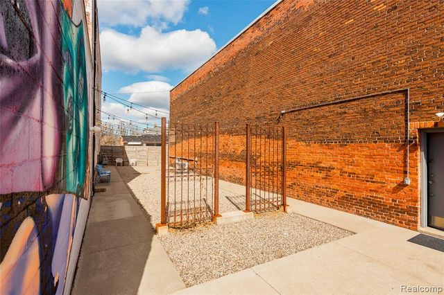 3401 & 3415 Michigan Avenue, Detroit, MI 48216