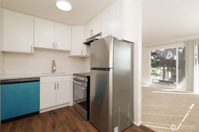 565 -569 Lee Street, Seattle, WA 98109