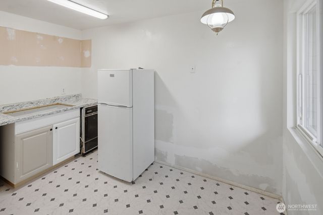 565 -569 Lee Street, Seattle, WA 98109
