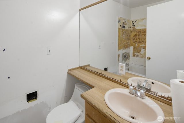 565 -569 Lee Street, Seattle, WA 98109