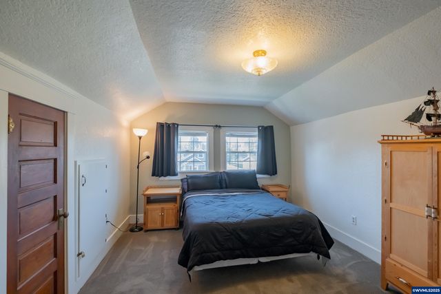 363 S 2nd St, Lebanon, OR 97355