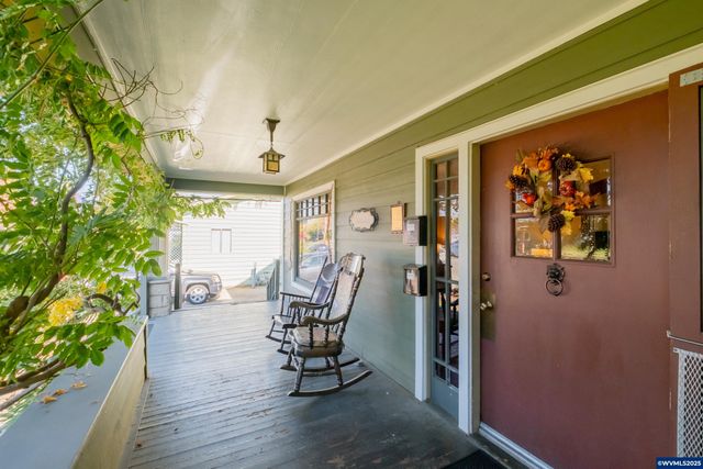 363 S 2nd St, Lebanon, OR 97355