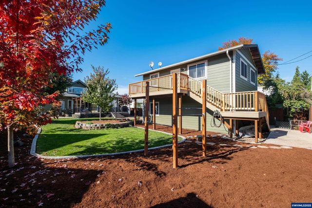 363 S 2nd St, Lebanon, OR 97355