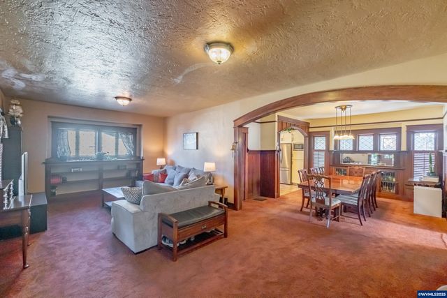 363 S 2nd St, Lebanon, OR 97355