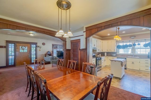 363 S 2nd St, Lebanon, OR 97355