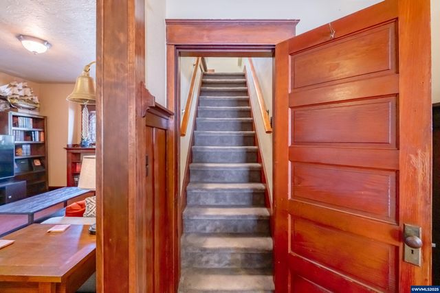 363 S 2nd St, Lebanon, OR 97355