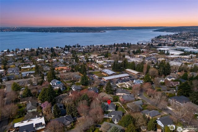 6304 110th Avenue NE, Kirkland, WA 98033